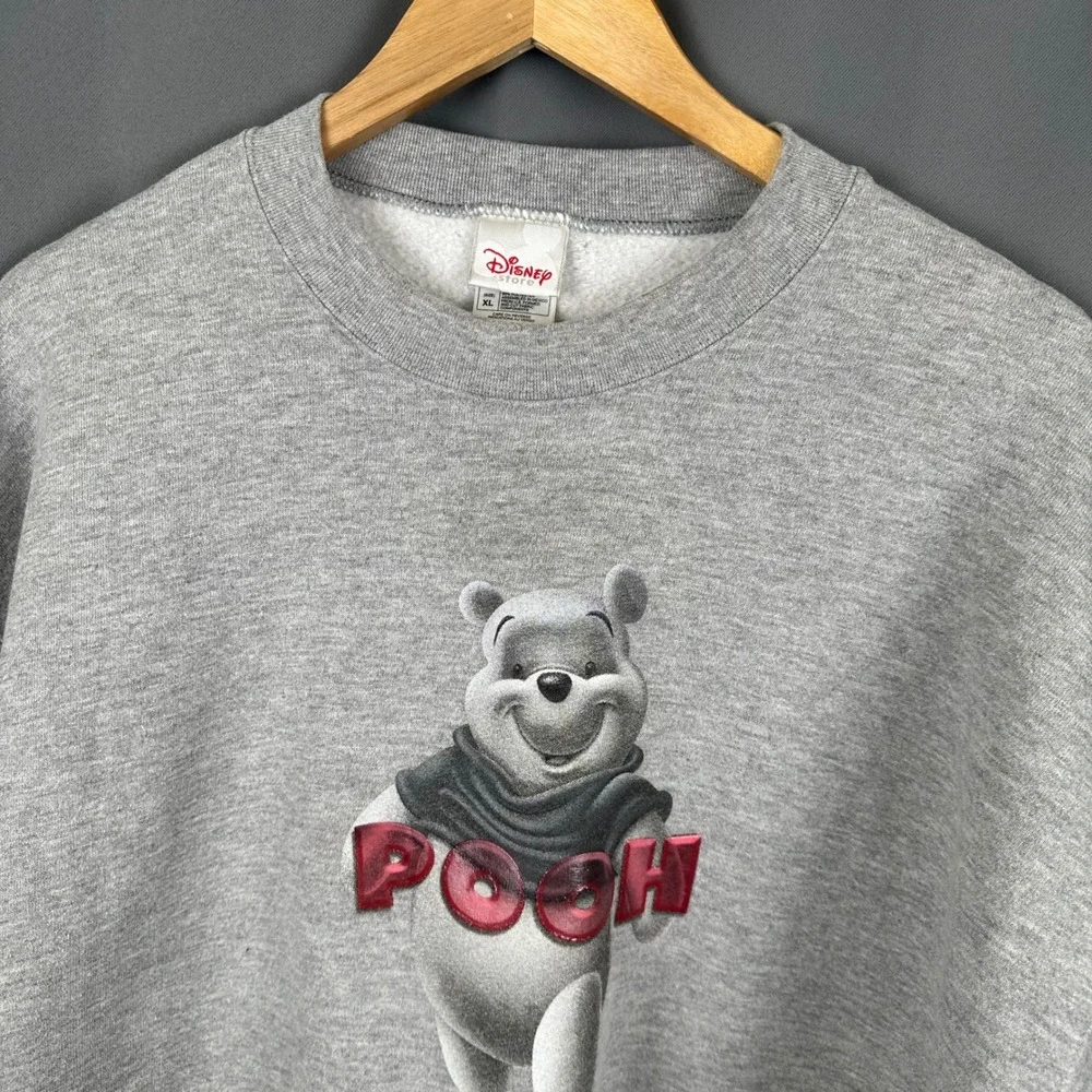Disney Store Winnie the Pooh Graphic Sweatshirt Mens XL Gray Vintage Style